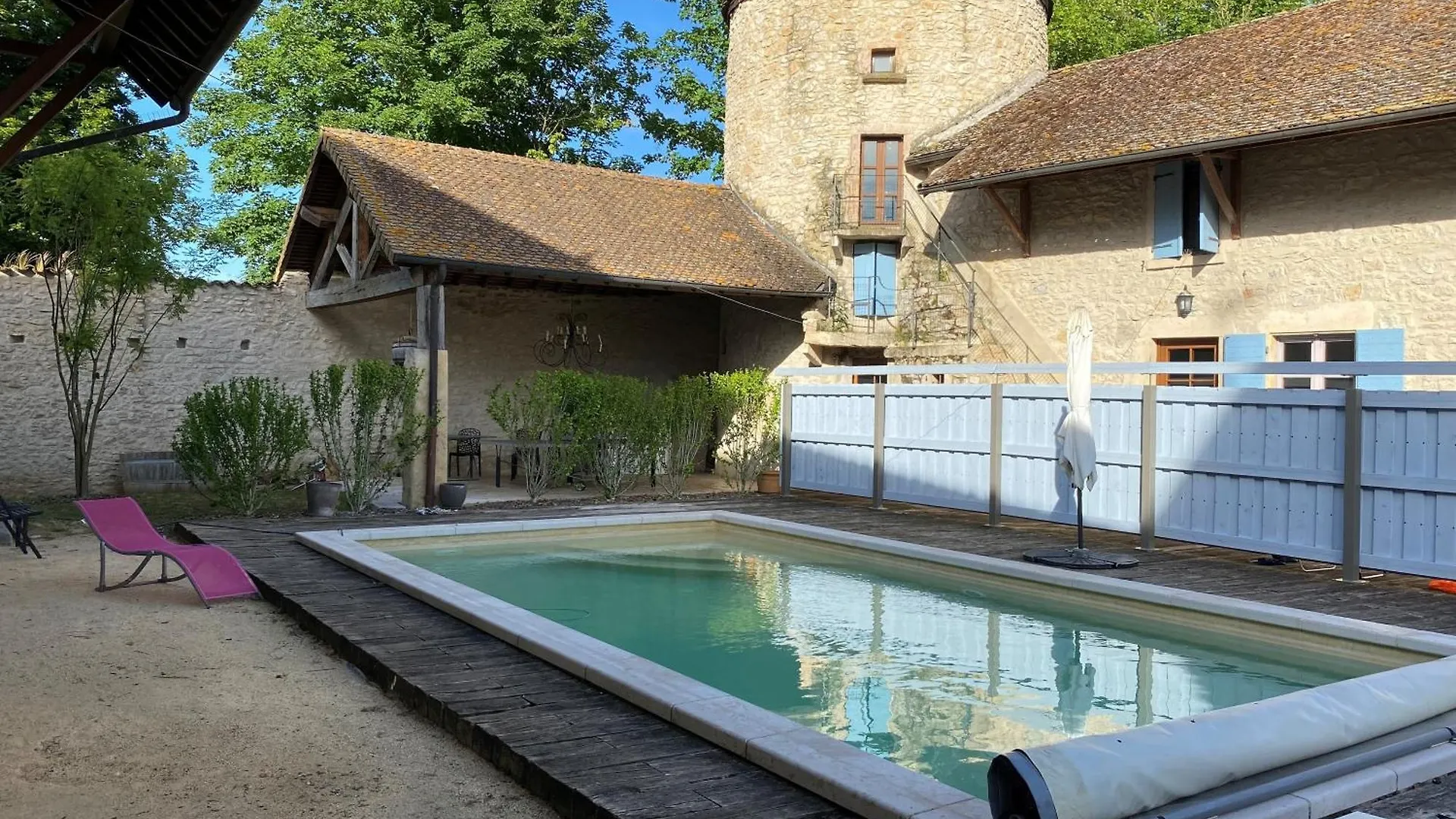 Chateau Frontonas Gite Ferme